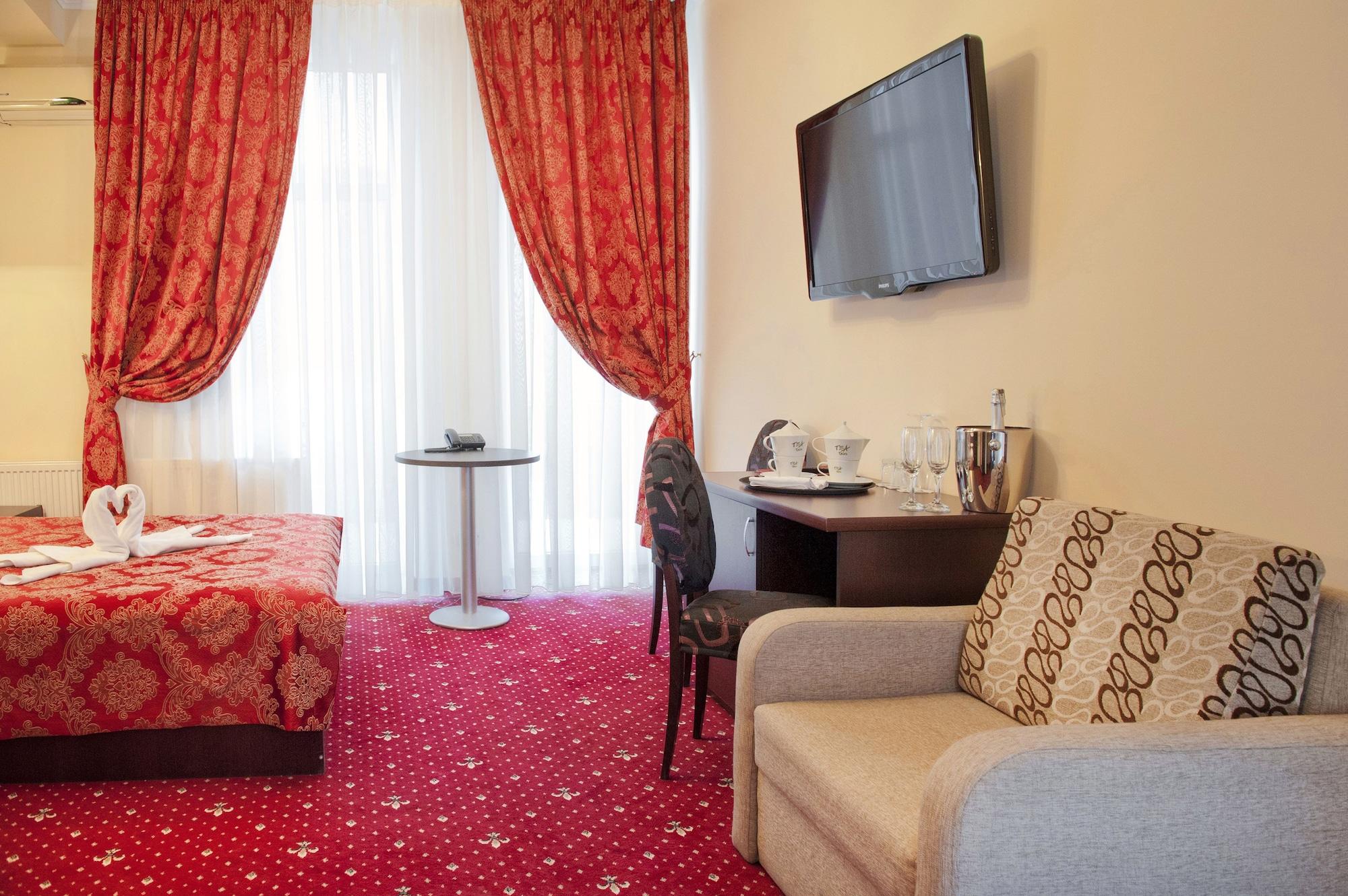 Manhattan Hotel & Restaurant Chişinău Extérieur photo
