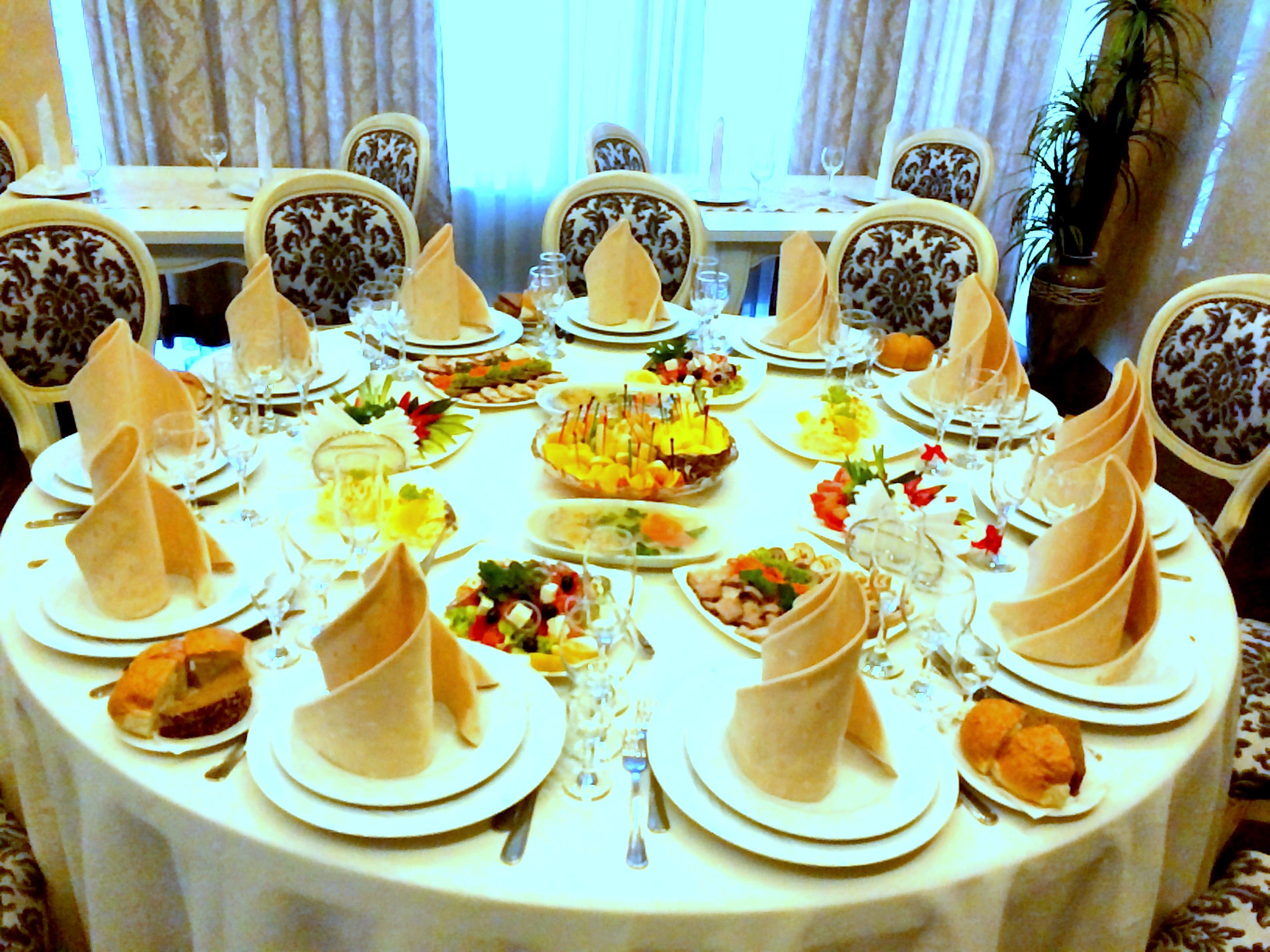 Manhattan Hotel & Restaurant Chişinău Extérieur photo